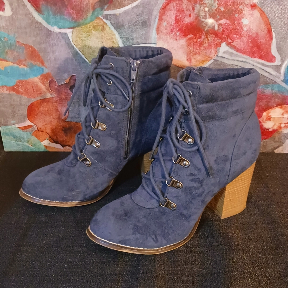 Candie's blue faux suede healed combat boots